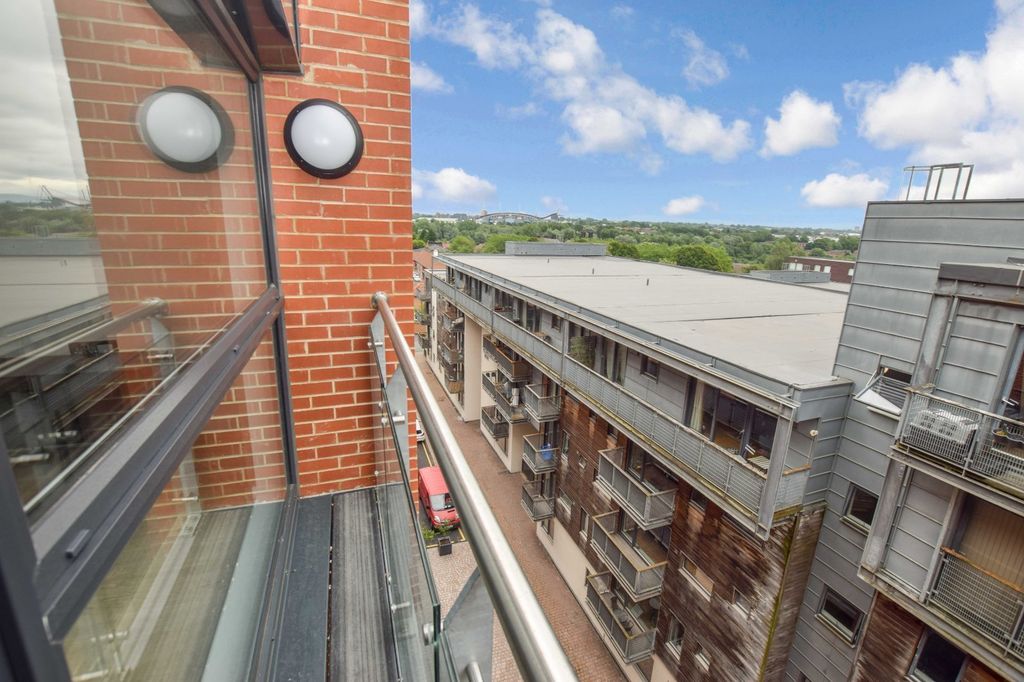 Property photo 2 of 5 Picture No. 16