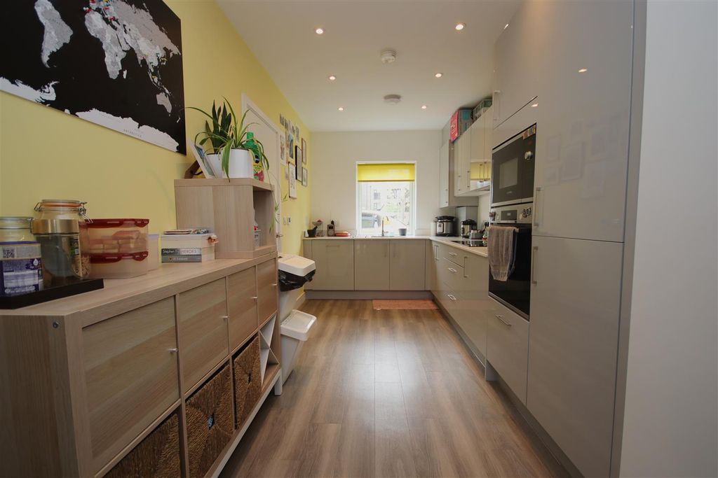 Property photo 2 of 19 Img_8962.Jpg