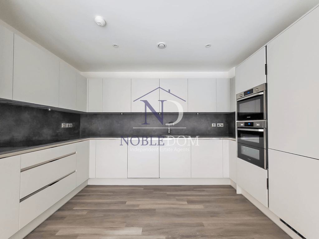 Property photo 3 of 21 Gallery