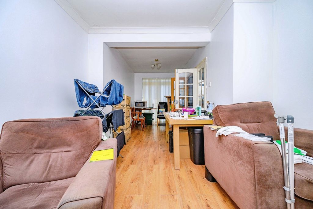 Property photo 3 of 15 Pbox-Img.Jpg