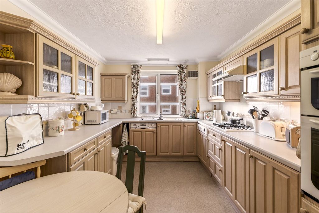 Property photo 3 of 18 Picture No. 12