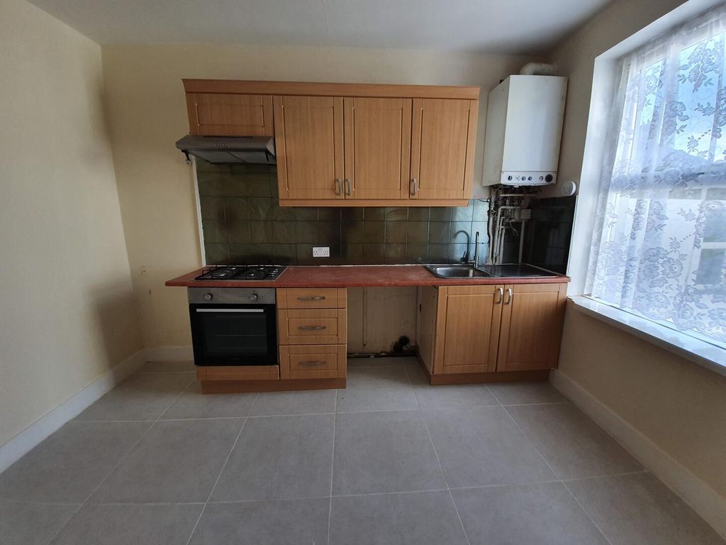 Property photo 1 of 5 Kitchen