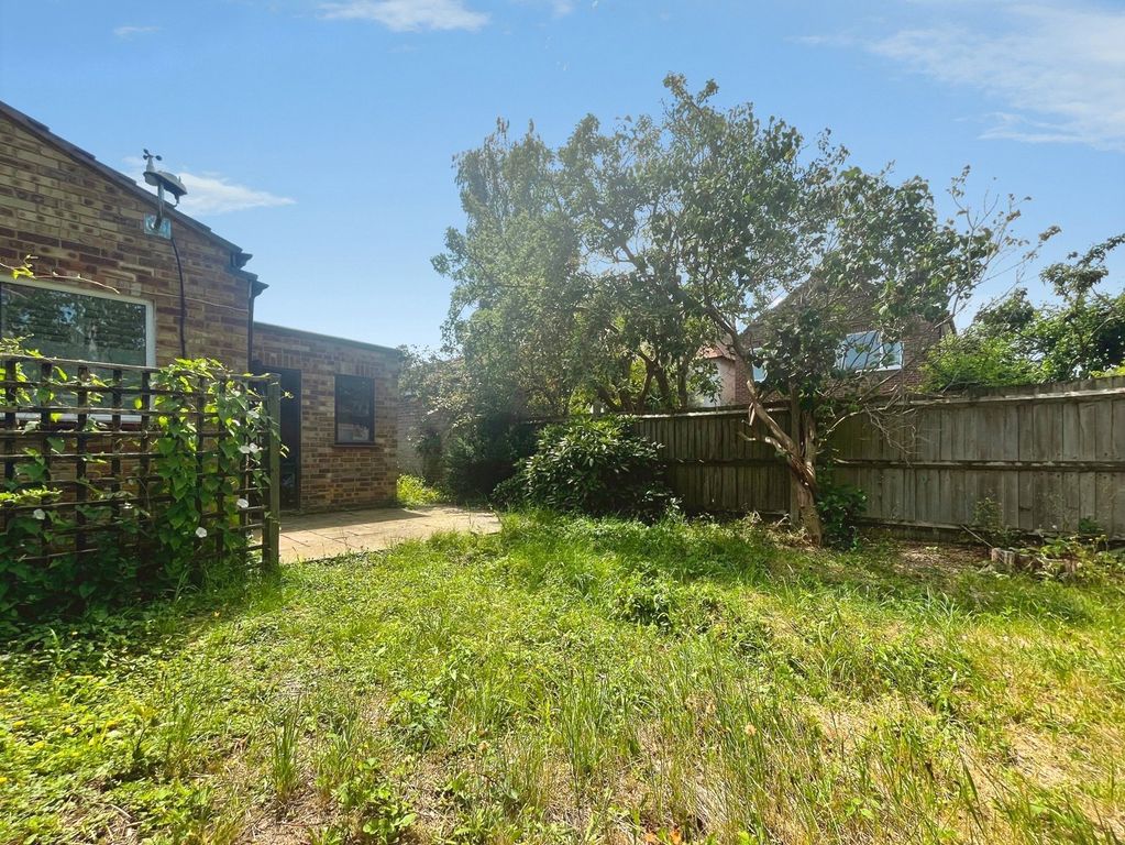 Property photo 2 of 11 Pbox-Img.Jpg