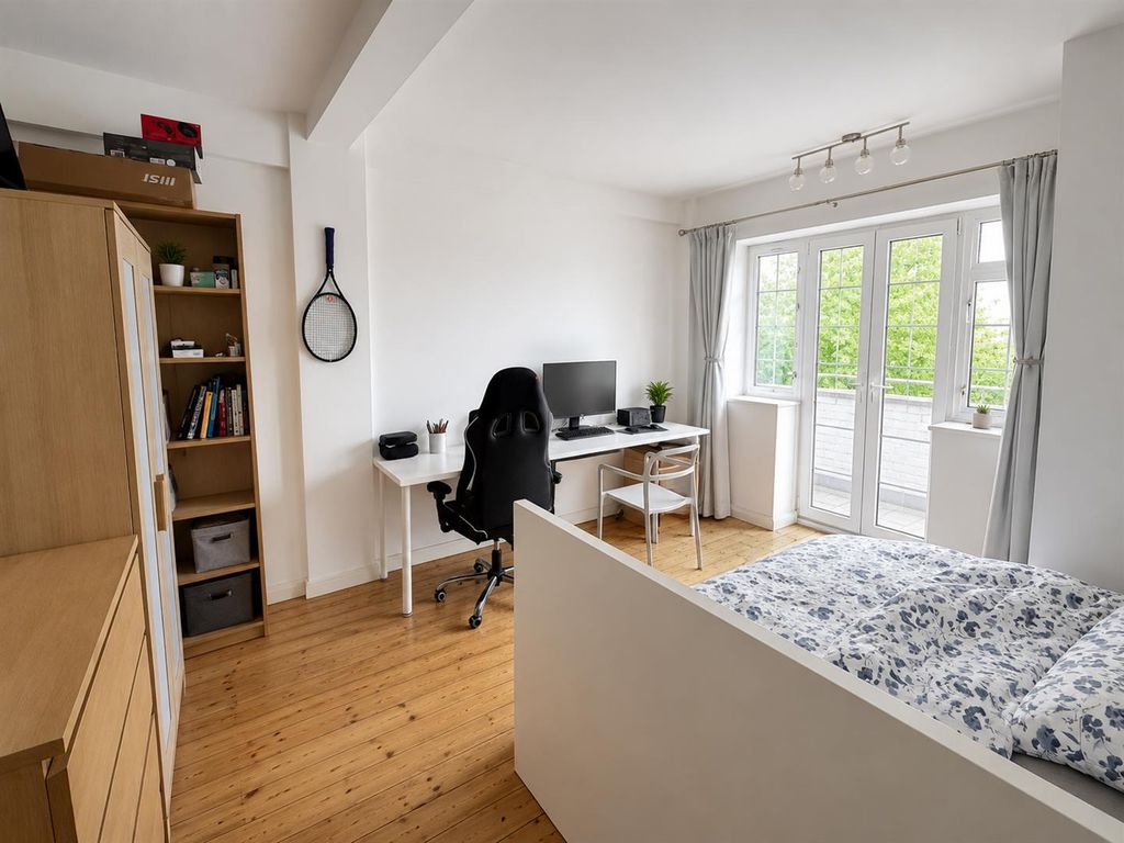 Property photo 1 of 4