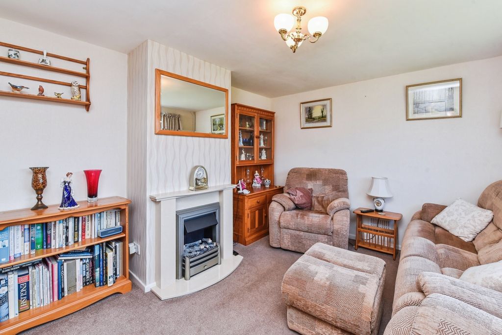 Property photo 2 of 17 Photo