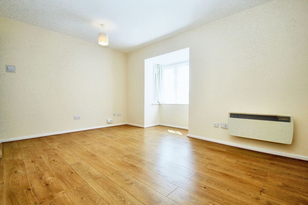 Property photo 3 of 5