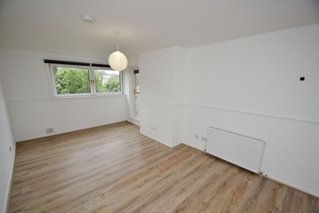 Property photo 3 of 22 5076825