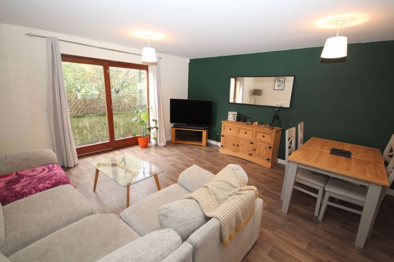 Property photo 2 of 9 Lounge / Dining Room