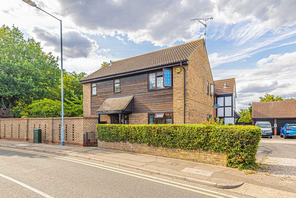 Property photo 1 of 33