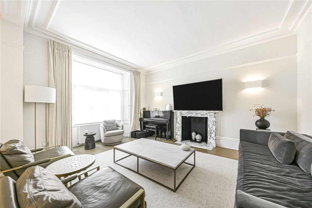 Property photo 2 of 21 Picture No. 31