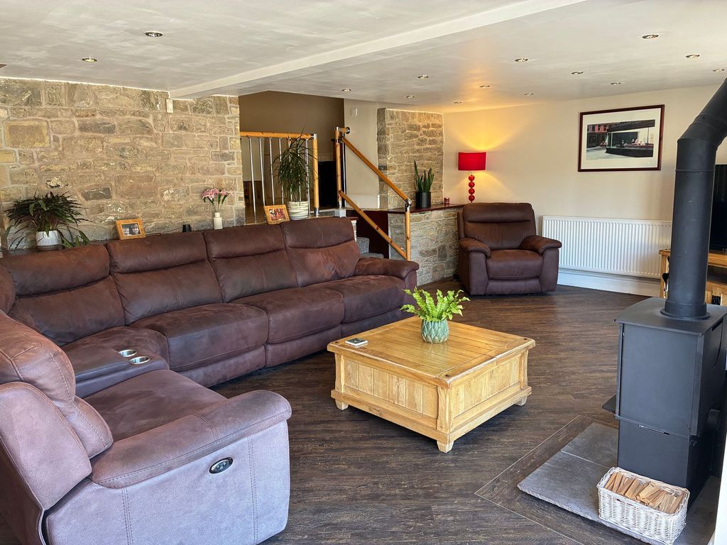 Property photo 3 of 51 Sitting Room