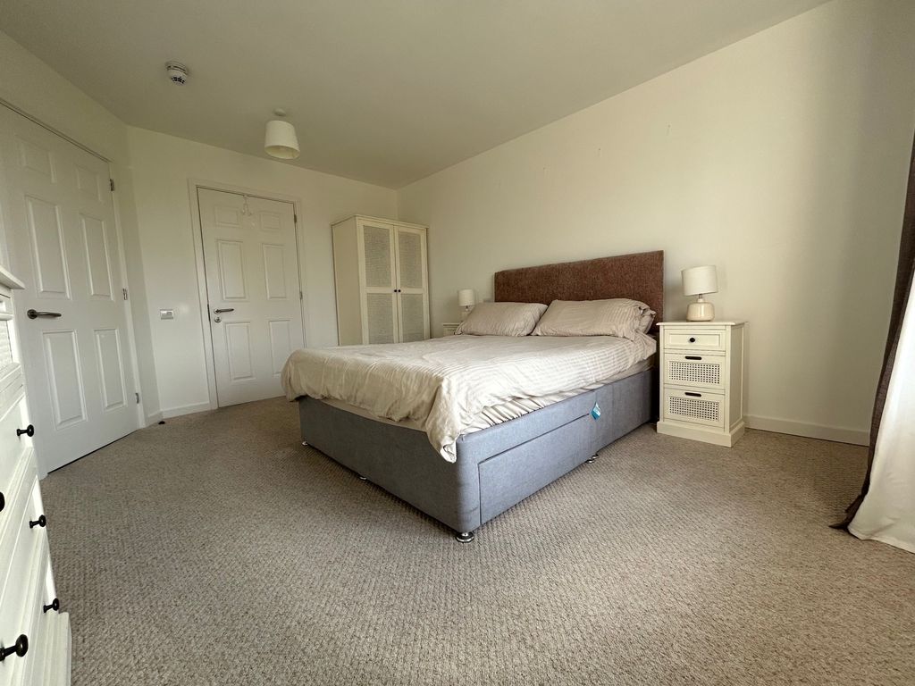 Property photo 3 of 13 Bedroom One
