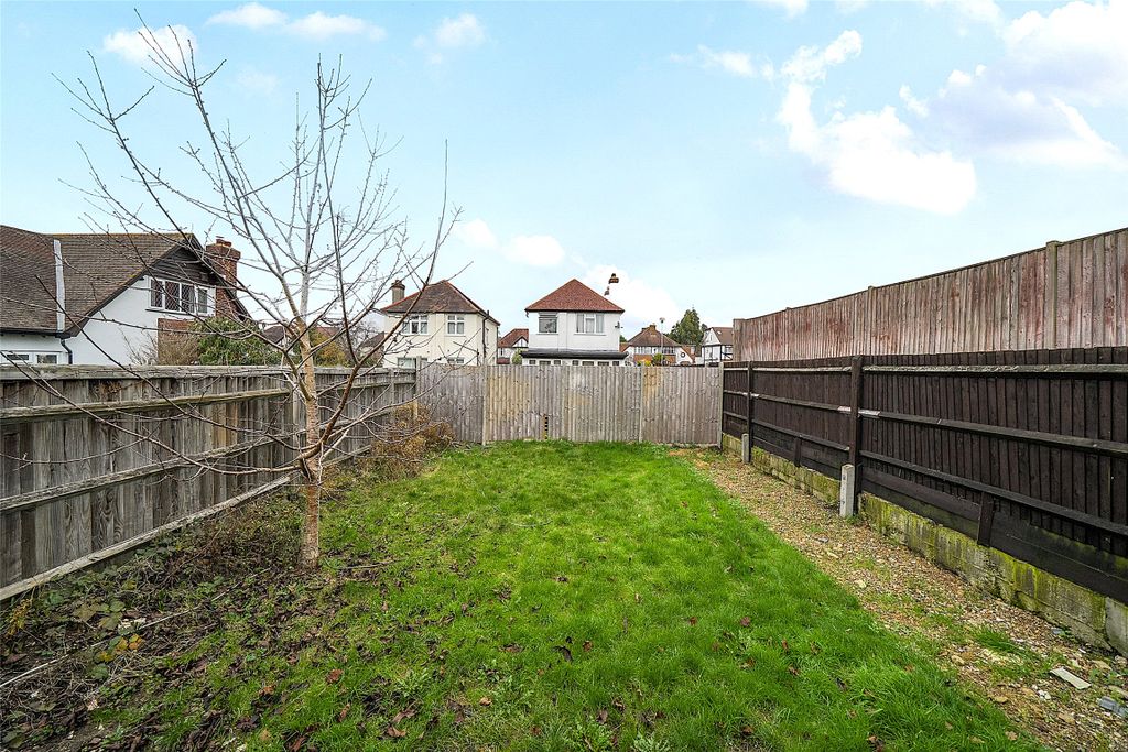 Property photo 2 of 16 Picture No. 24