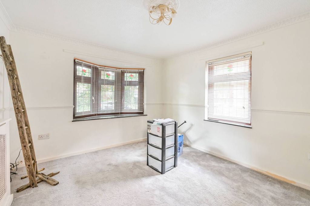 Property photo 2 of 9