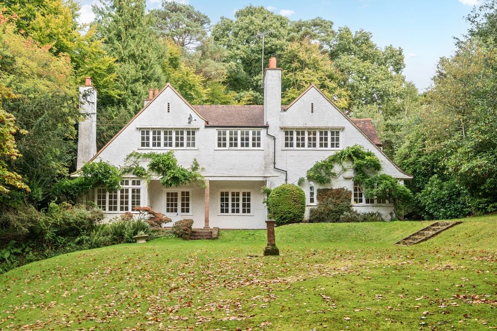 Property photo 1 of 28