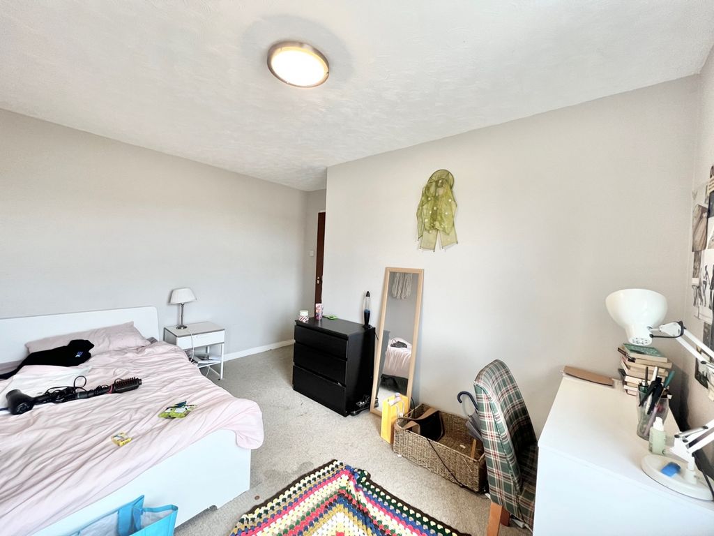 Property photo 3 of 15 Gallery
