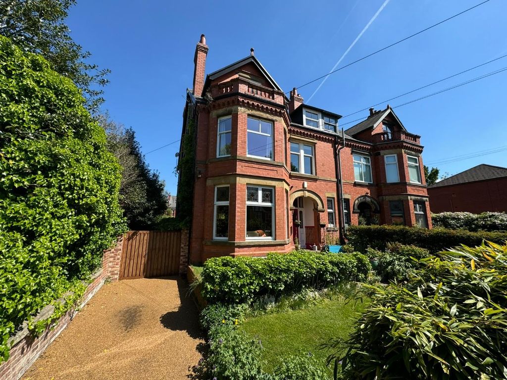 Property photo 1 of 50