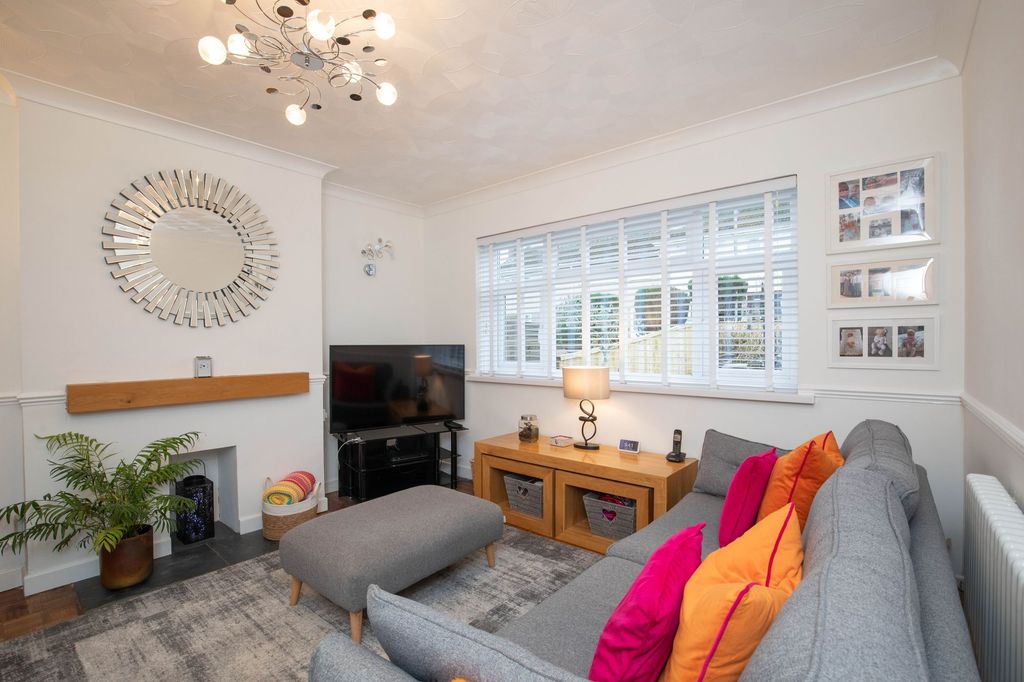 Property photo 2 of 23