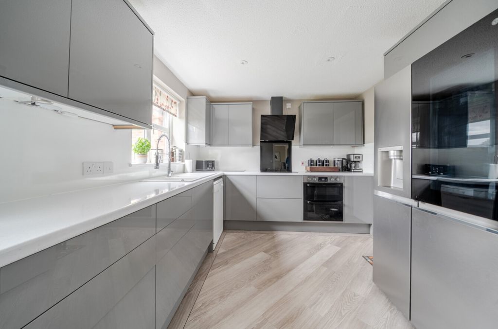 Property photo 3 of 31 1459073-3-6A0250Fb29Be1