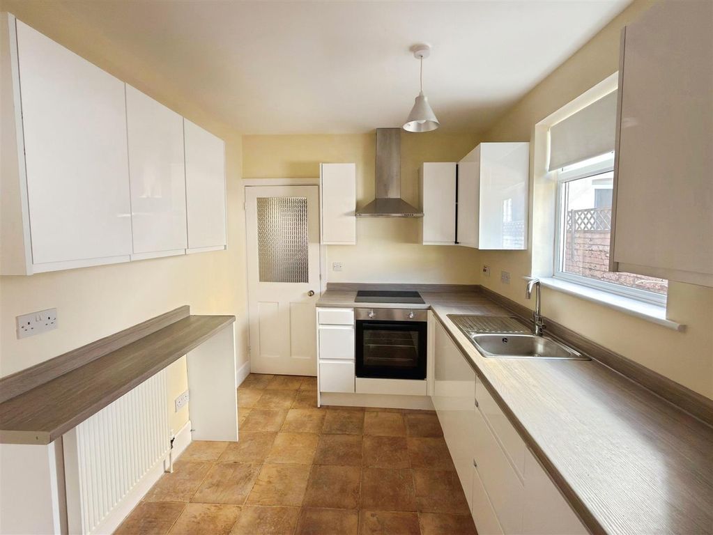 Property photo 2 of 15 Worthing Road (10).Jpg