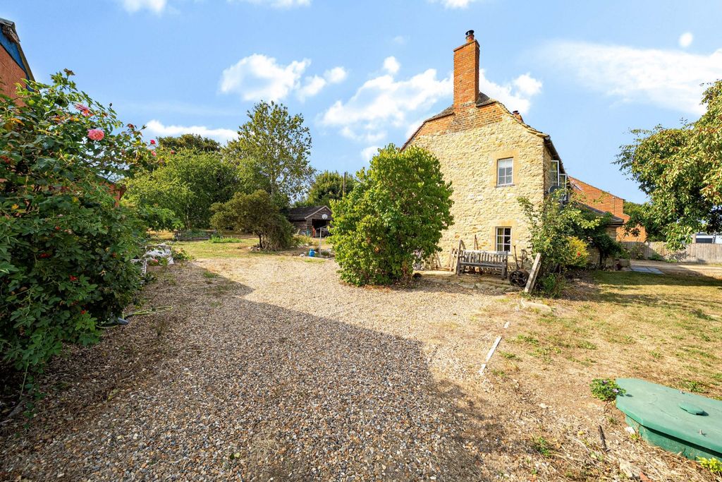 Property photo 1 of 27 Picture No. 47