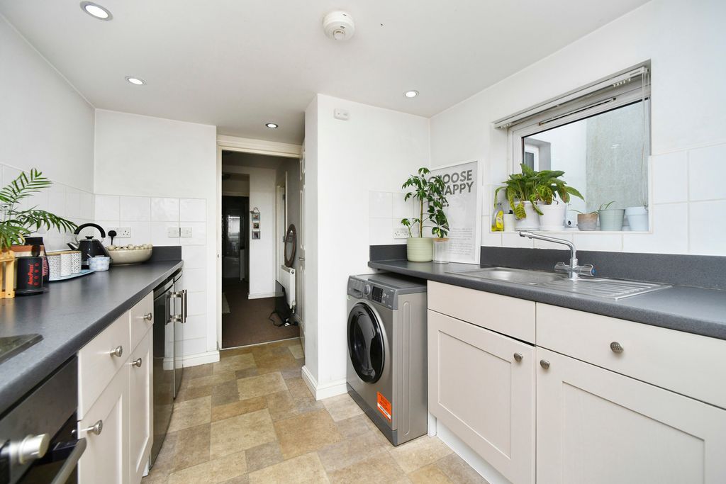 Property photo 1 of 12 Kitchen