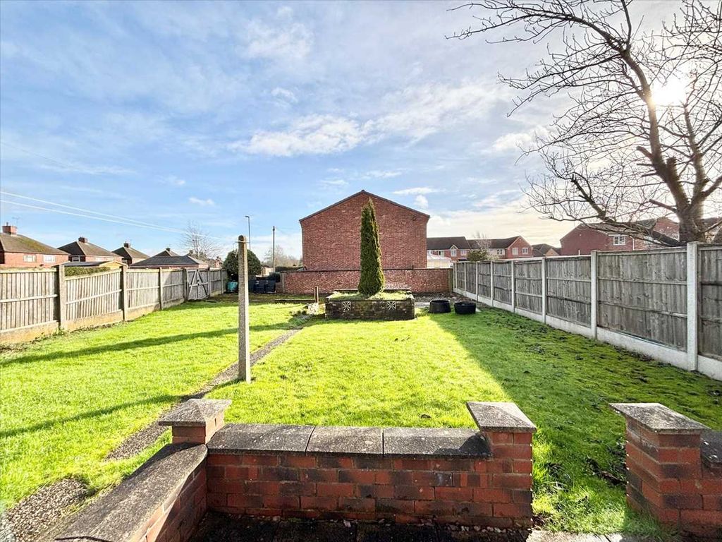 Property photo 3 of 26 Garden