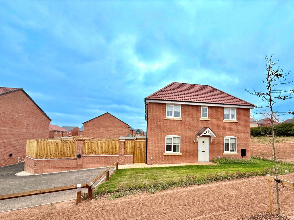 Property photo 2 of 27