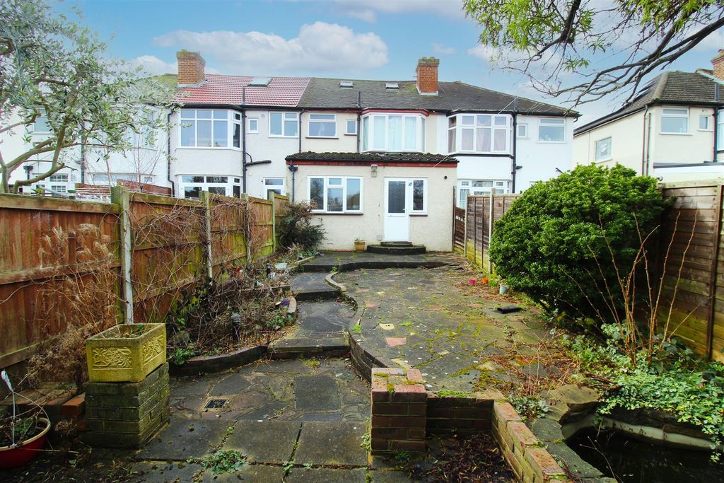Property photo 1 of 11