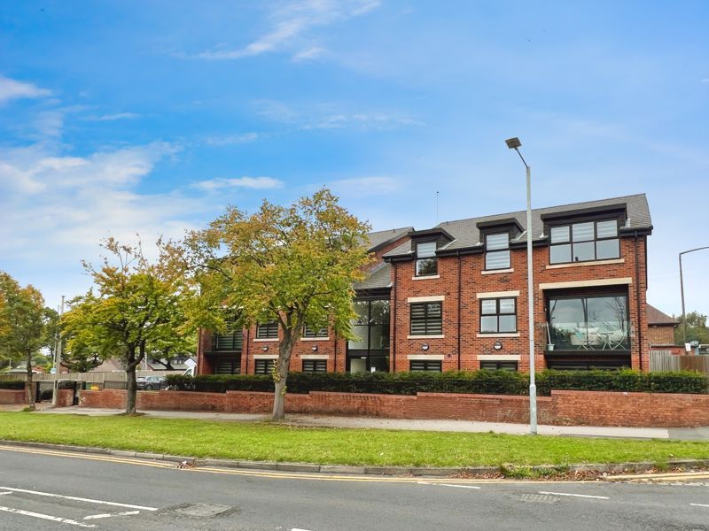 Property photo 1 of 15 External