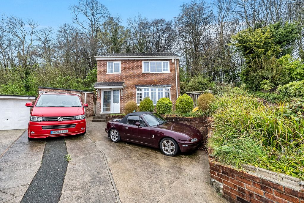 Property photo 1 of 16 Picture No. 21