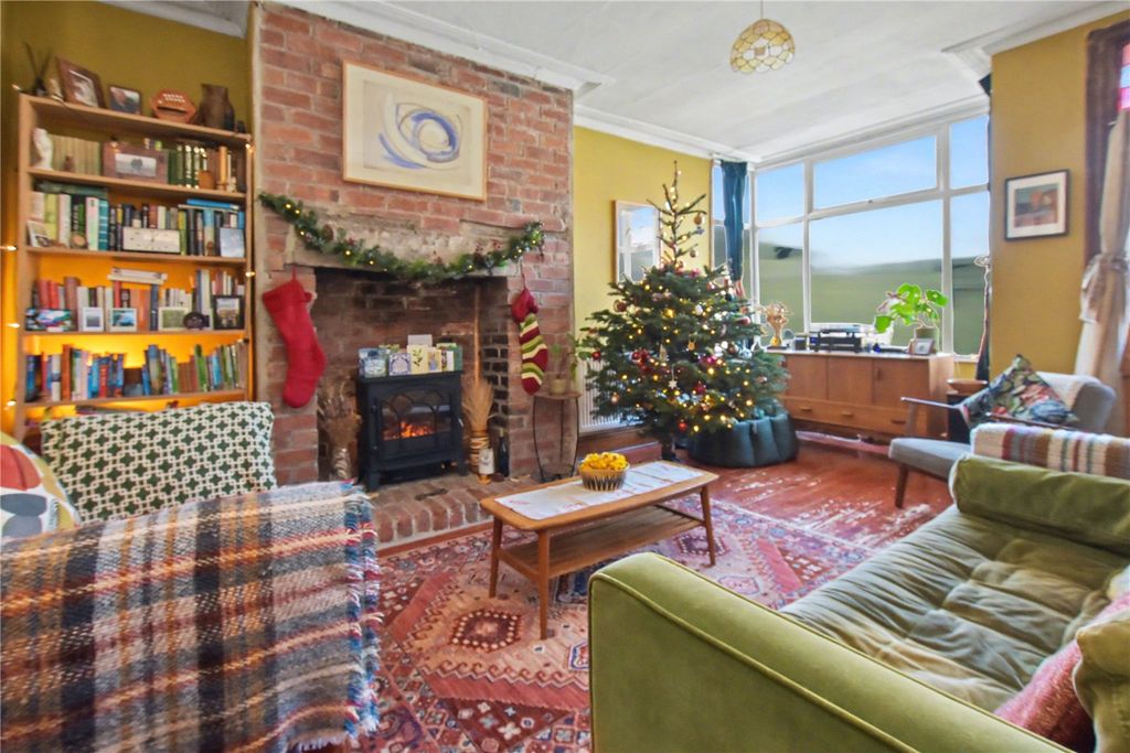 Property photo 3 of 20 Picture 3