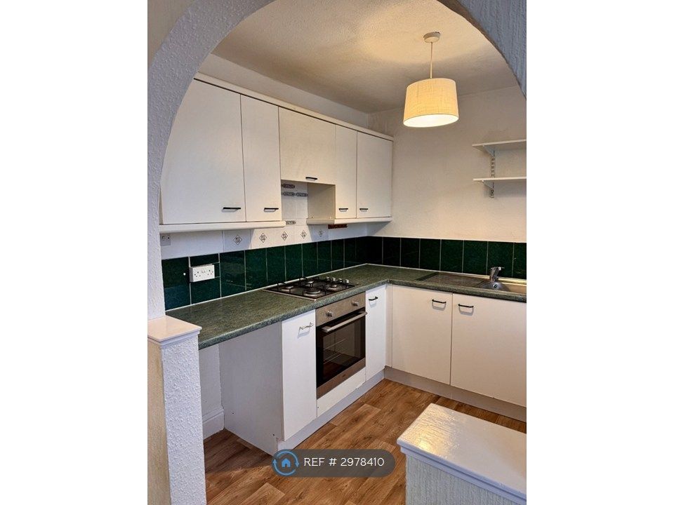 Property photo 2 of 12 Kitchen