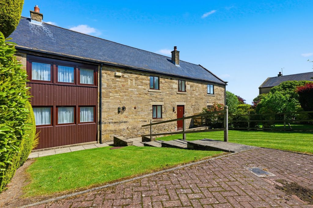 Property photo 1 of 33