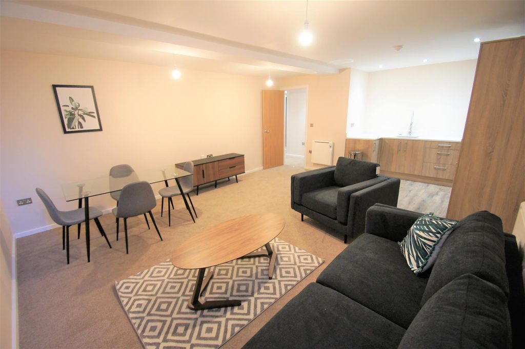 Property photo 2 of 18