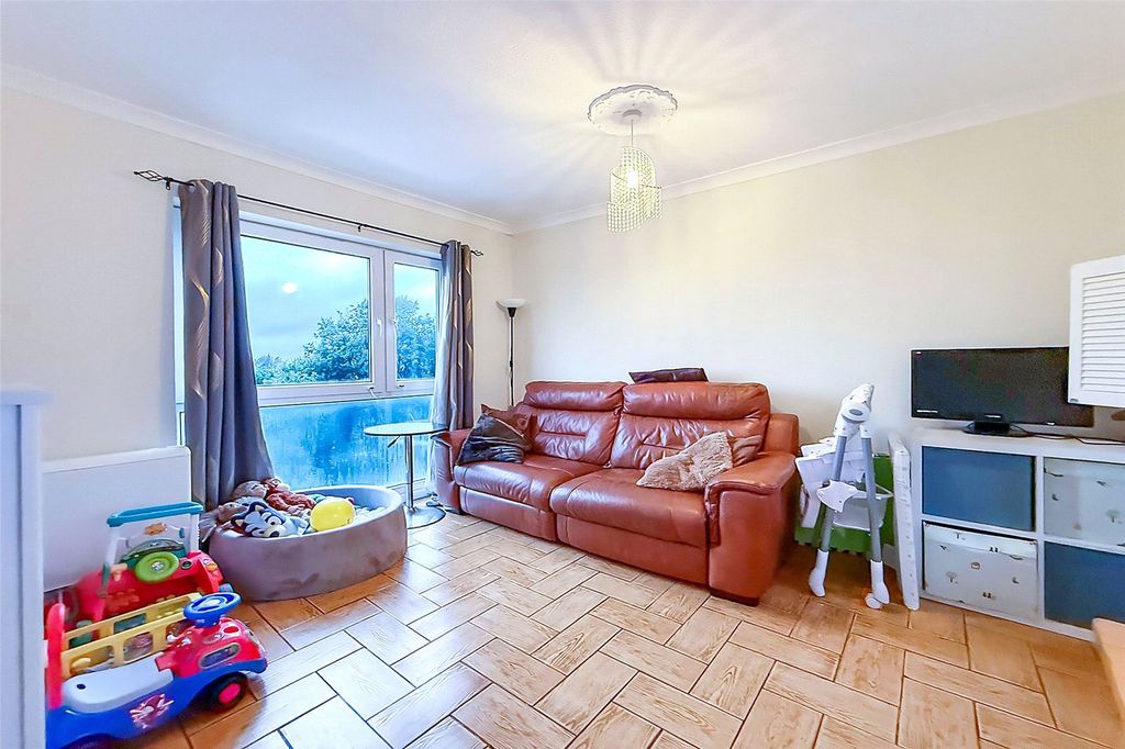 Property photo 3 of 13 Picture No. 12