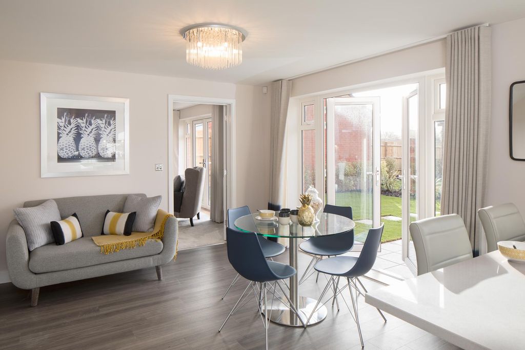 Property photo 3 of 10 Oakhill Gardens