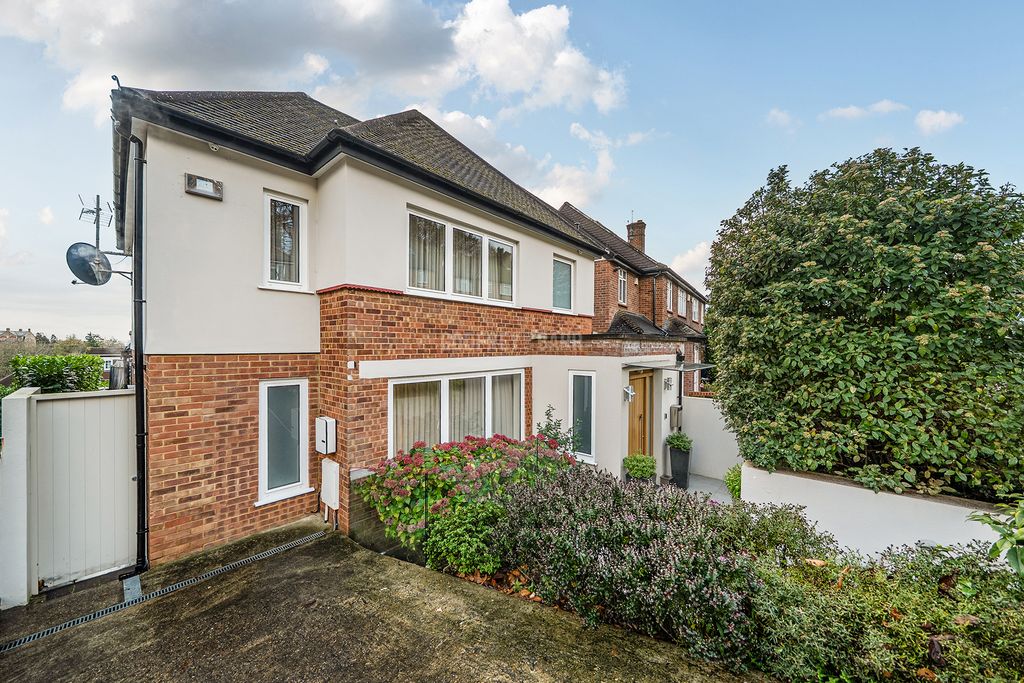 Property photo 1 of 21