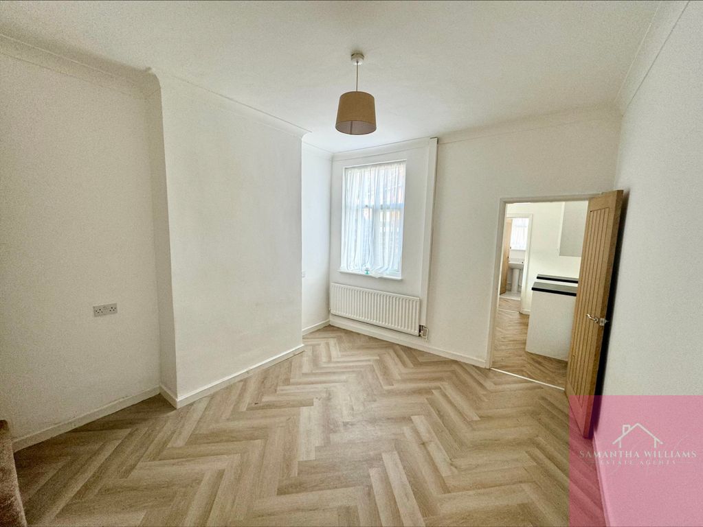 Property photo 3 of 6 Processed-E4292829-Bb47-4903-A7D6-E40Ab62A56A2.Jpeg