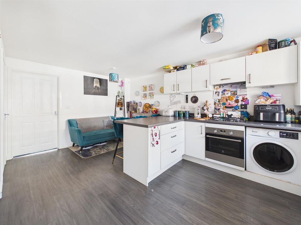 Property photo 3 of 17