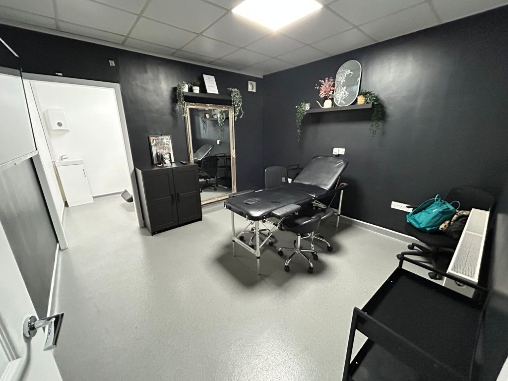 Property photo 3 of 6 Photo 2