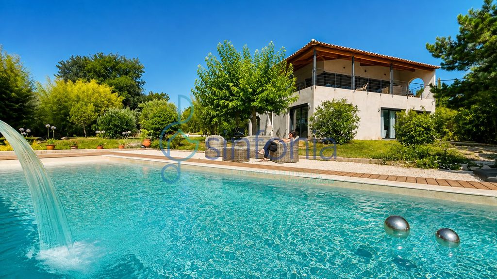 Property photo 1 of 12 Only 7 Km From Uzès, An Architect's Property Where Elegance Meets The Art Of Living.