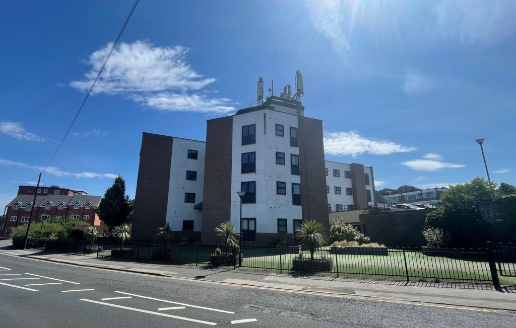 Property photo 1 of 12 Photo 3