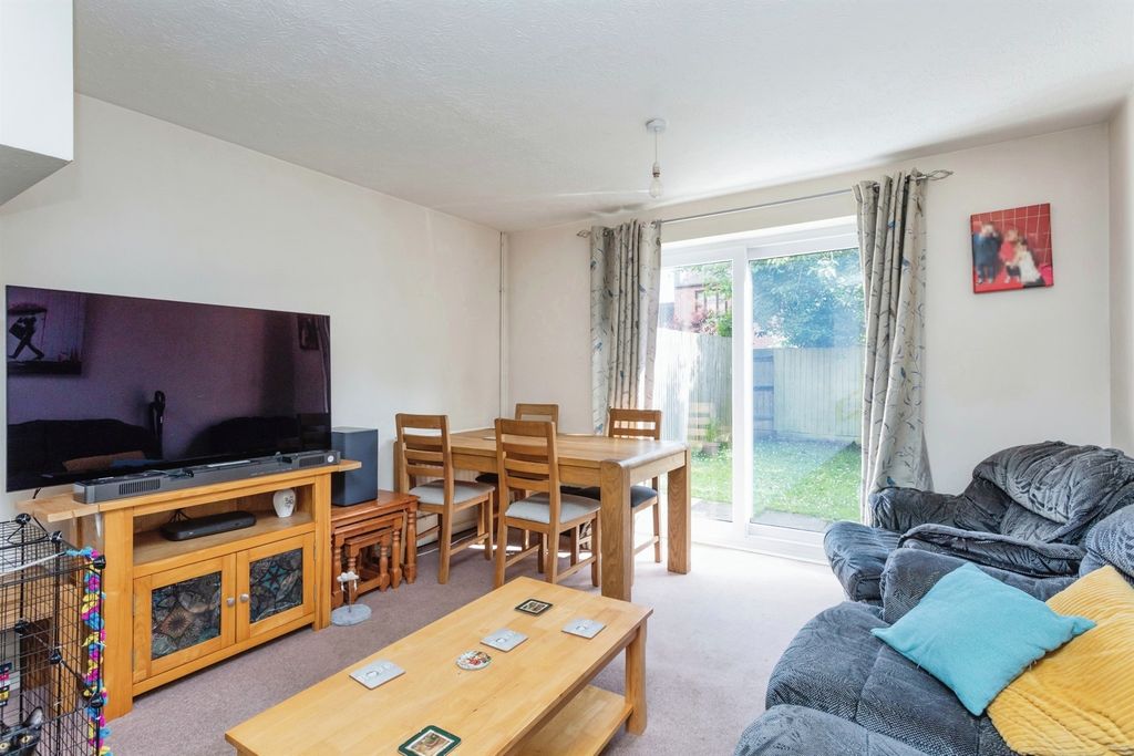 Property photo 2 of 12