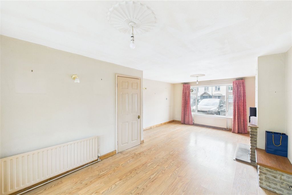 Property photo 3 of 12 Picture No. 04