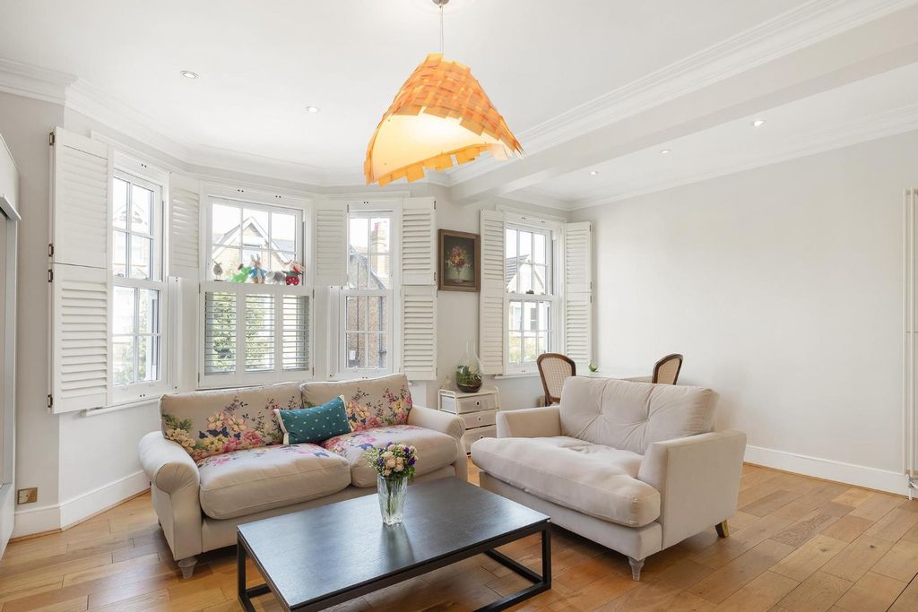 Property photo 3 of 12 4473932