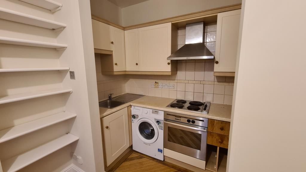 Property photo 3 of 5 Kitchen