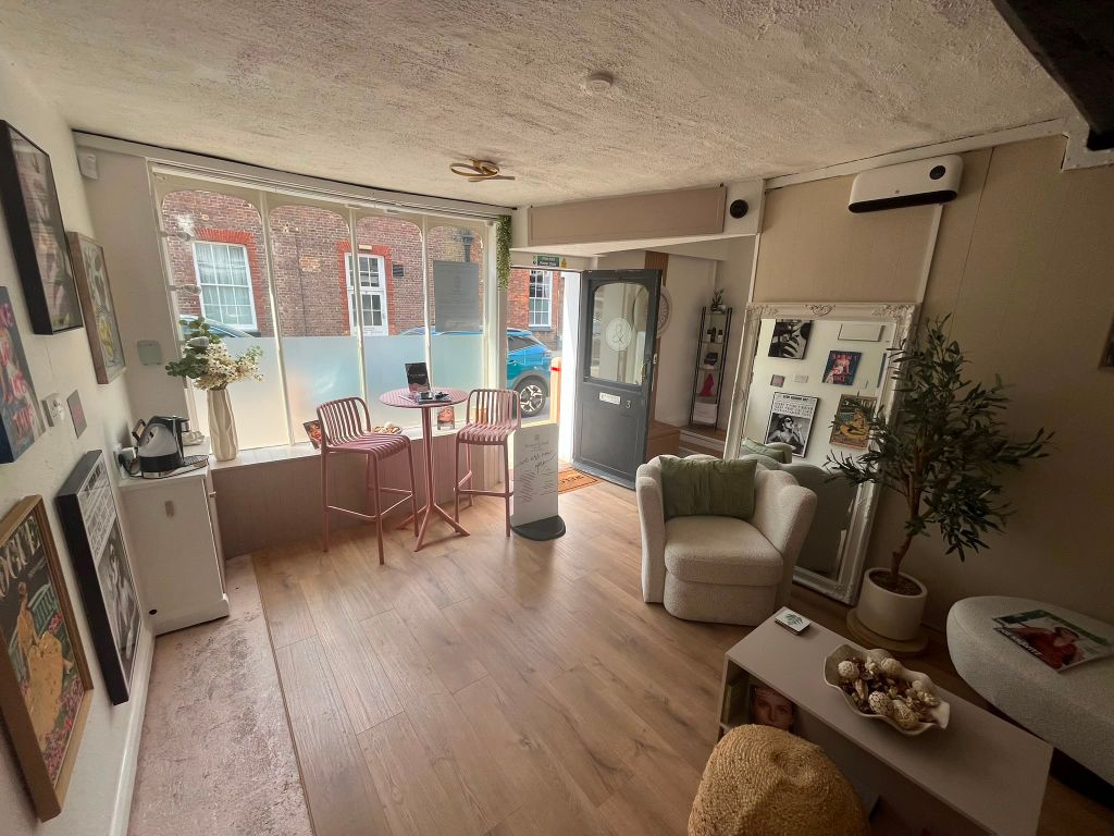 Property photo 3 of 12
