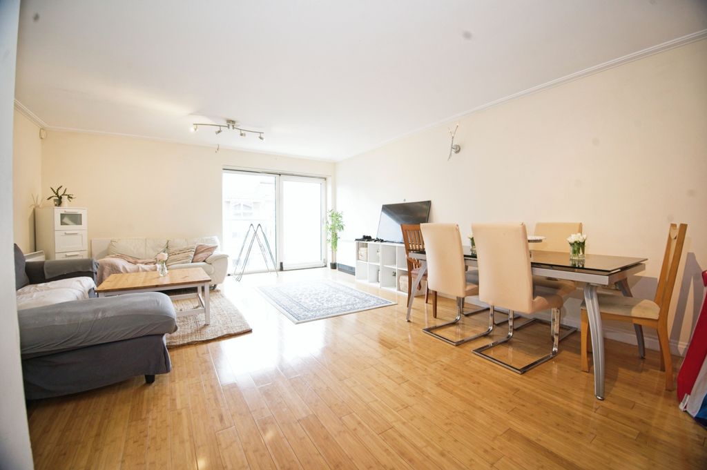 Property photo 1 of 17 Living/Dining Area