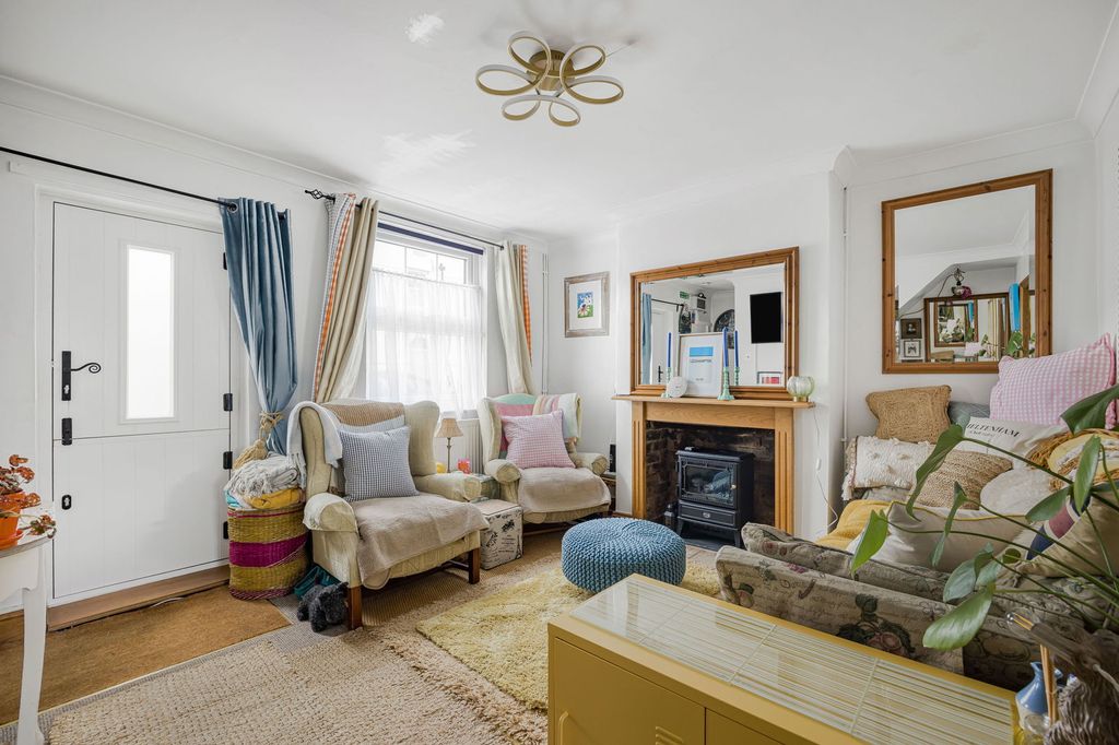 Property photo 3 of 12